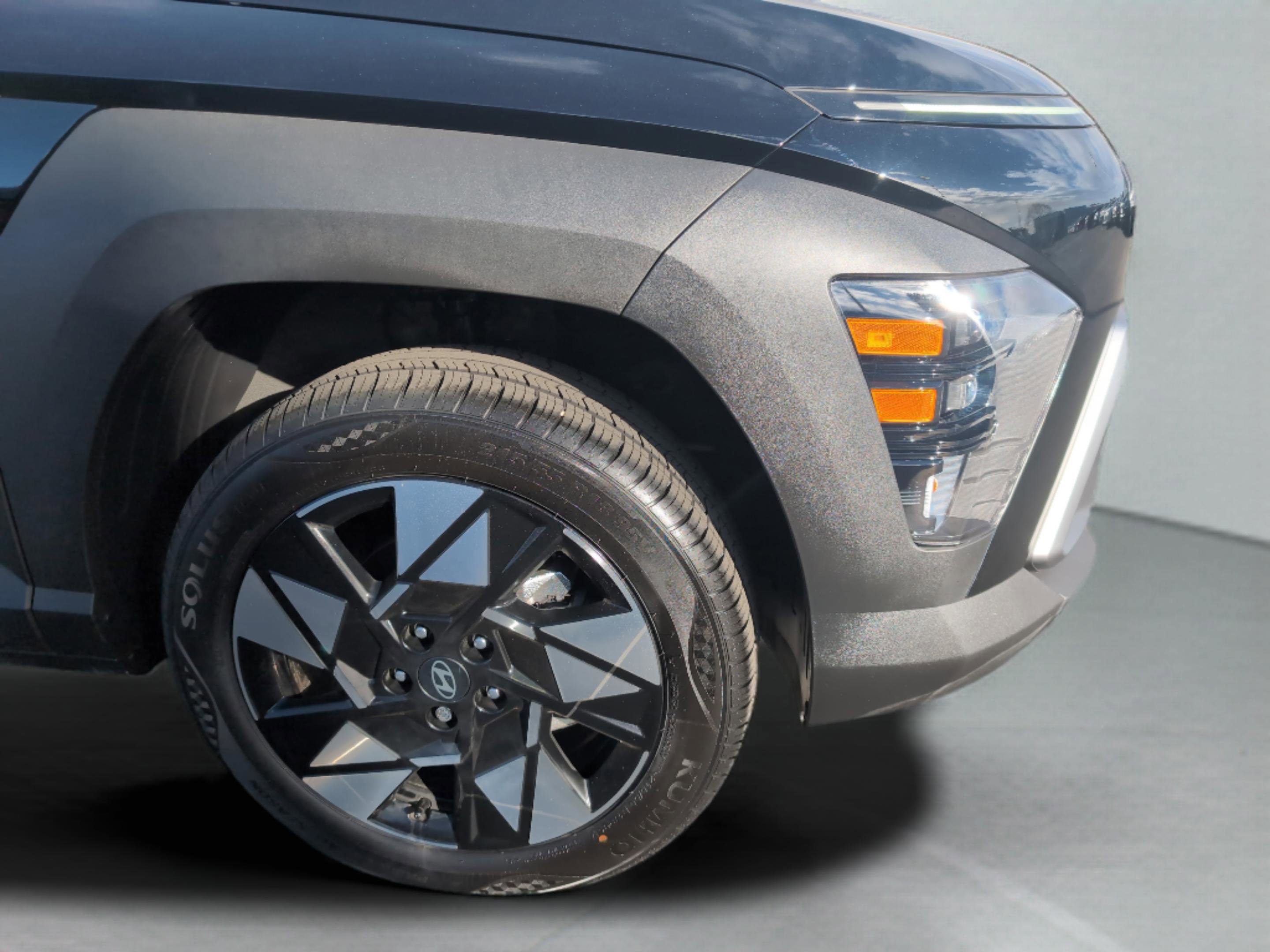 Used 2025 Hyundai Kona SEL image 10