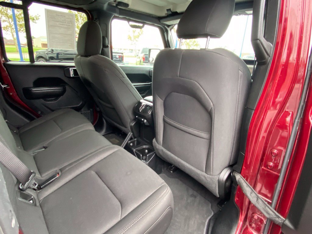 Used 2021 Jeep Gladiator Sport AWD/4WD image 39
