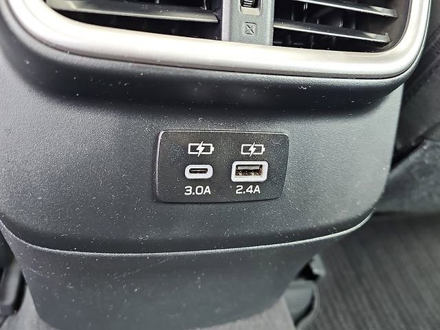 Used 2024 Subaru Legacy Premium image 11