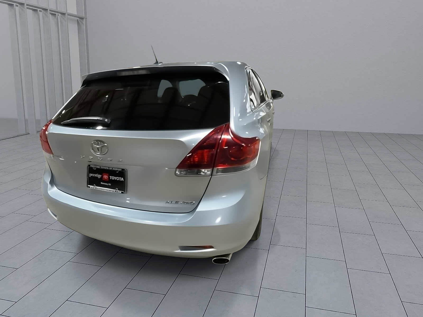 Used 2015 Toyota Venza XLE image 7