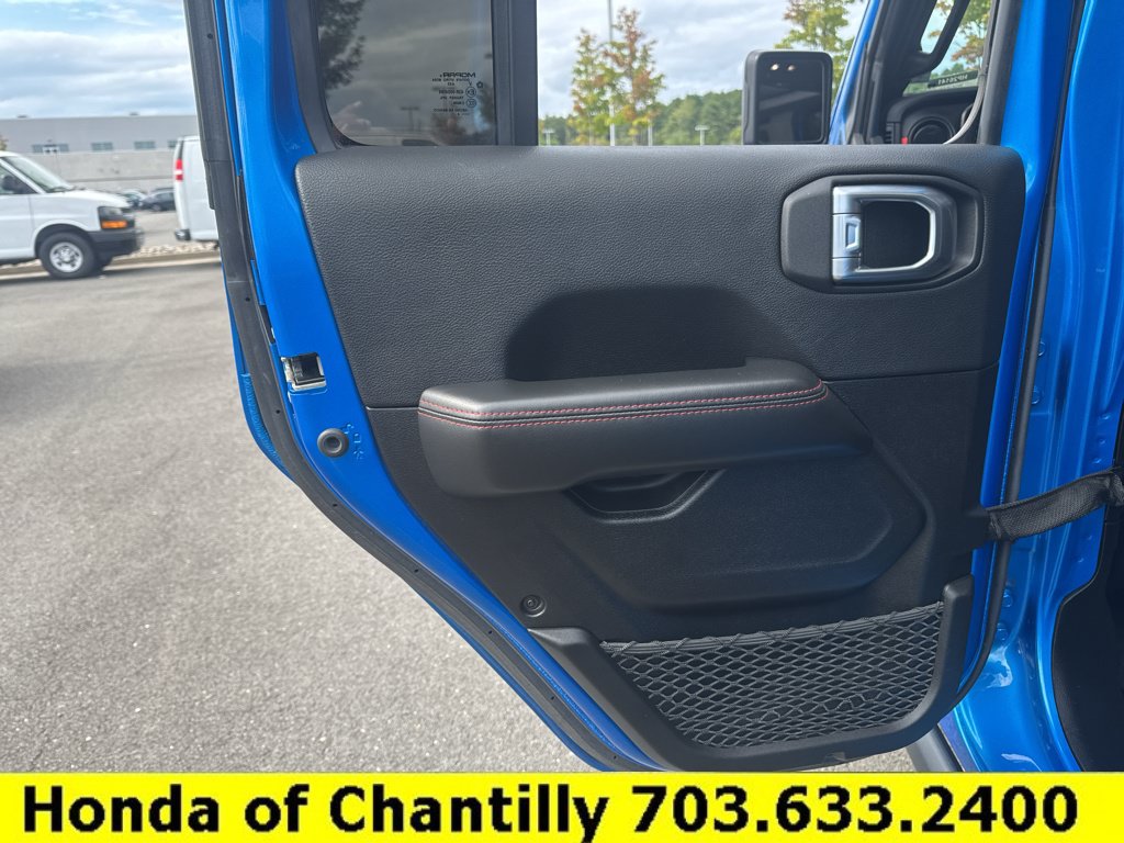 Used 2024 Jeep Wrangler Unlimited Rubicon w/ Safety Group AWD/4WD image 28