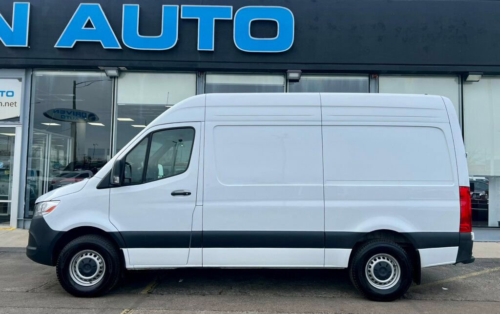 Used 2024 Mercedes-Benz Sprinter 2500 w/ Parking Package image 29