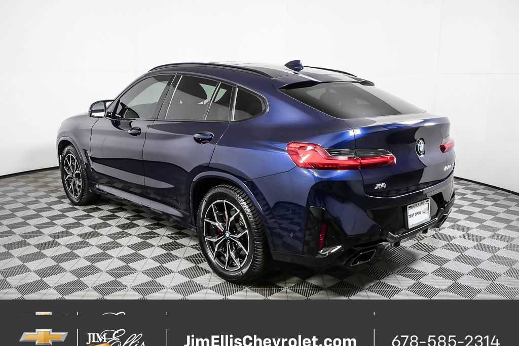 Used 2024 BMW X4 M40i image 3