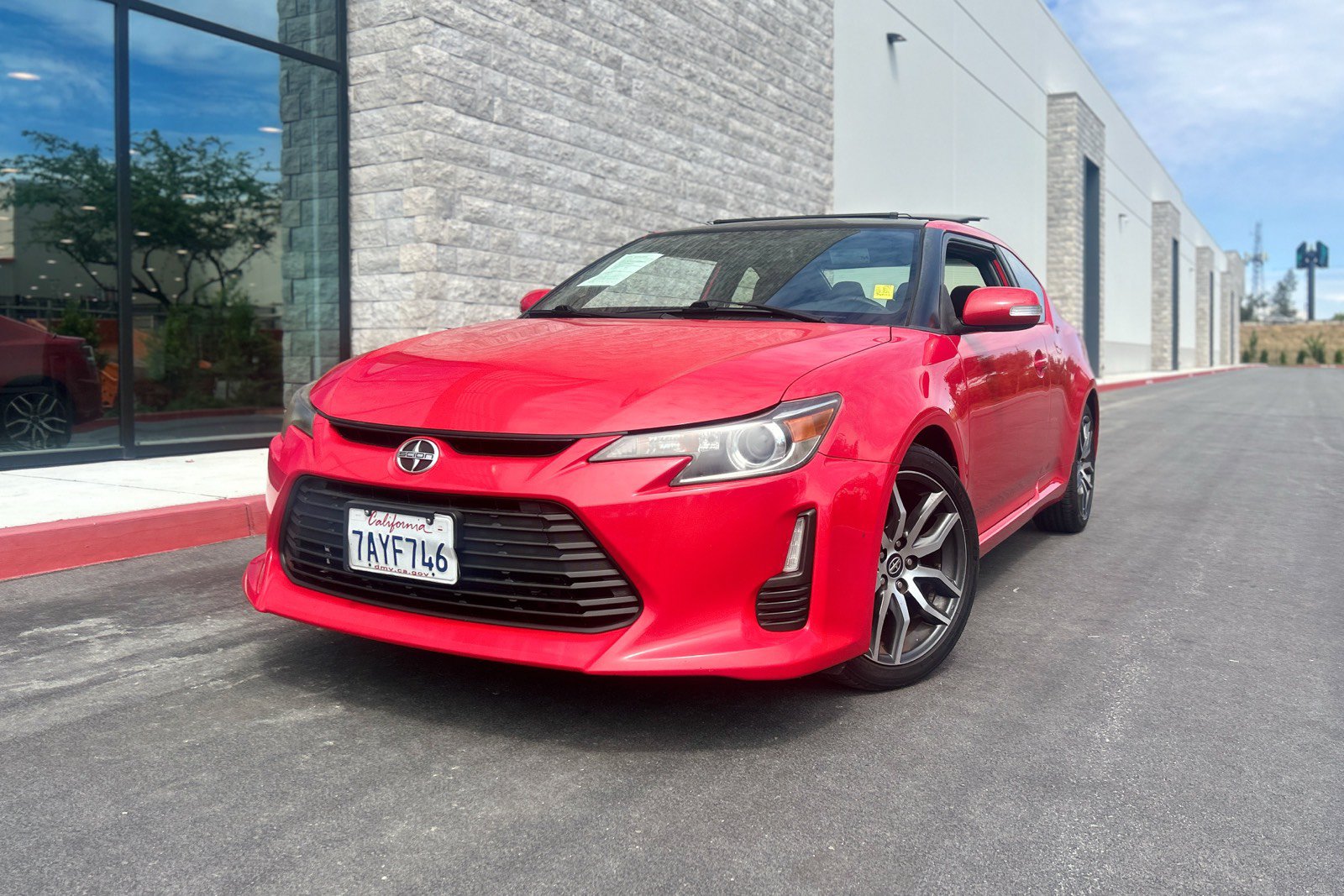 Used 2014 Scion tC FWD image 23
