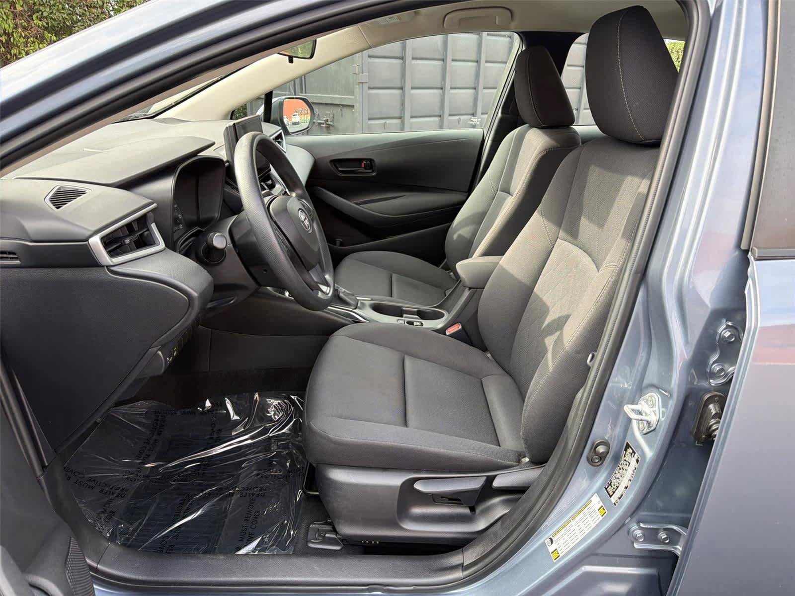 Used 2023 Toyota Corolla LE FWD image 12