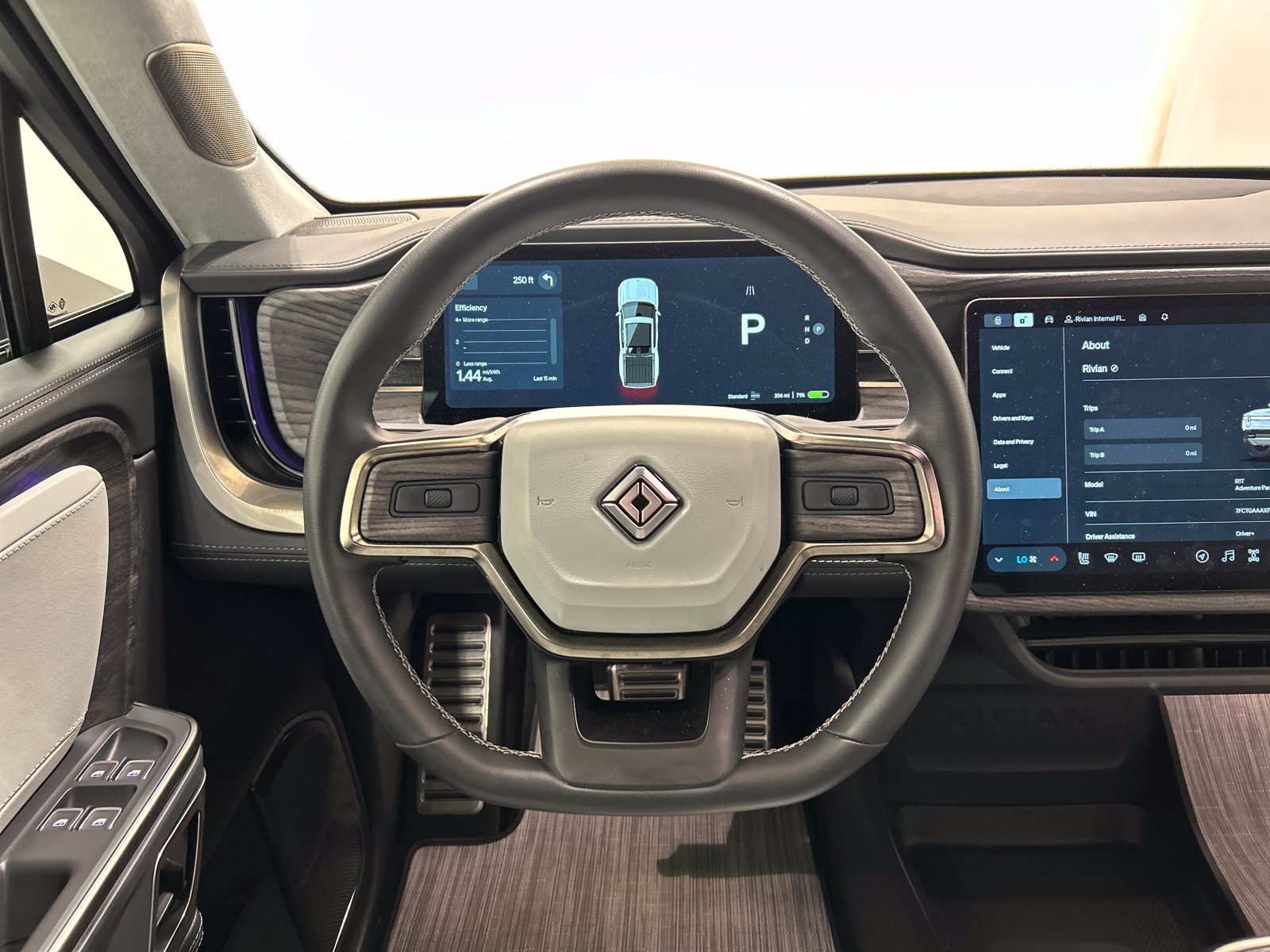 Used 2023 Rivian R1T Adventure AWD/4WD image 26