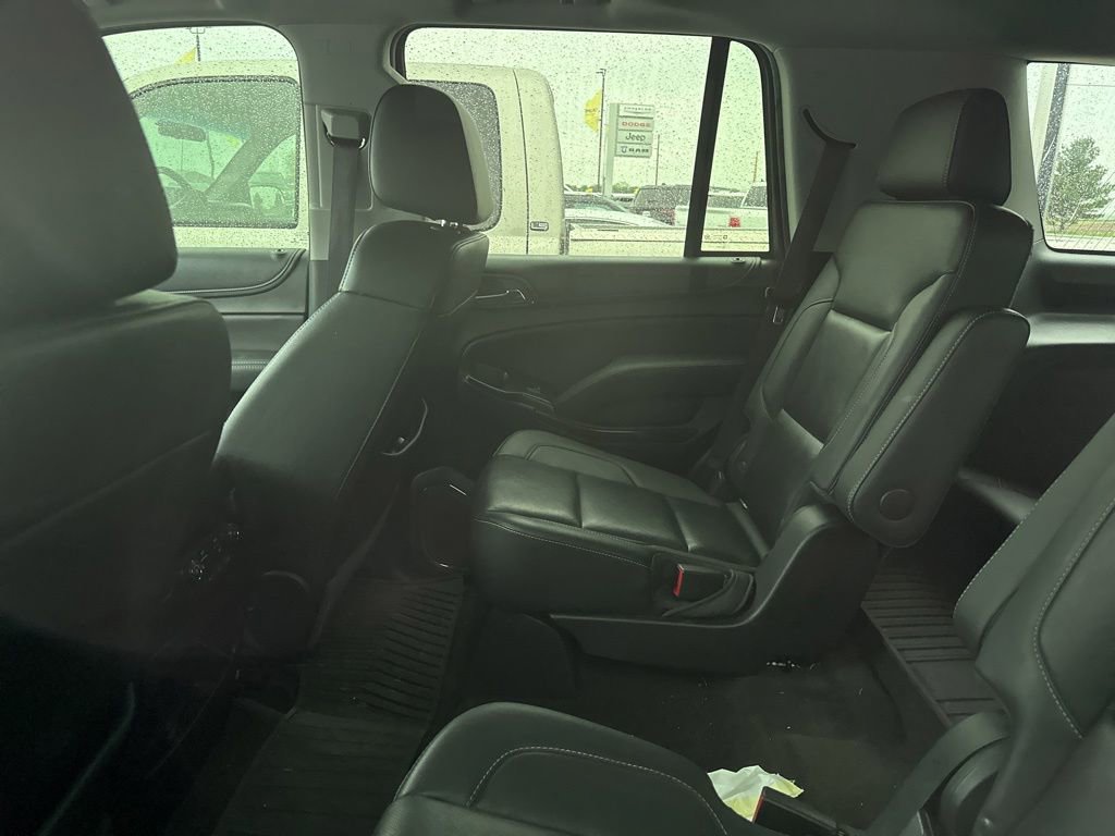 Used 2017 GMC Yukon SLT w/ Premium Edition AWD/4WD image 10