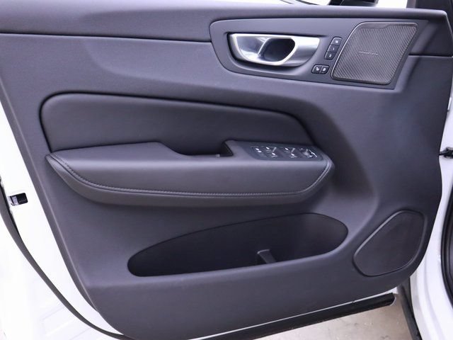 Used 2024 Volvo XC60 T8 Plus w/ Climate Package AWD/4WD image 10