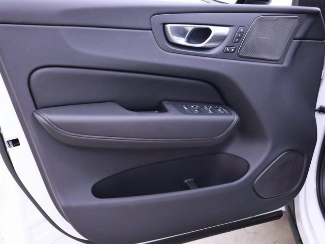 Used 2024 Volvo XC60 T8 Plus AWD/4WD image 10