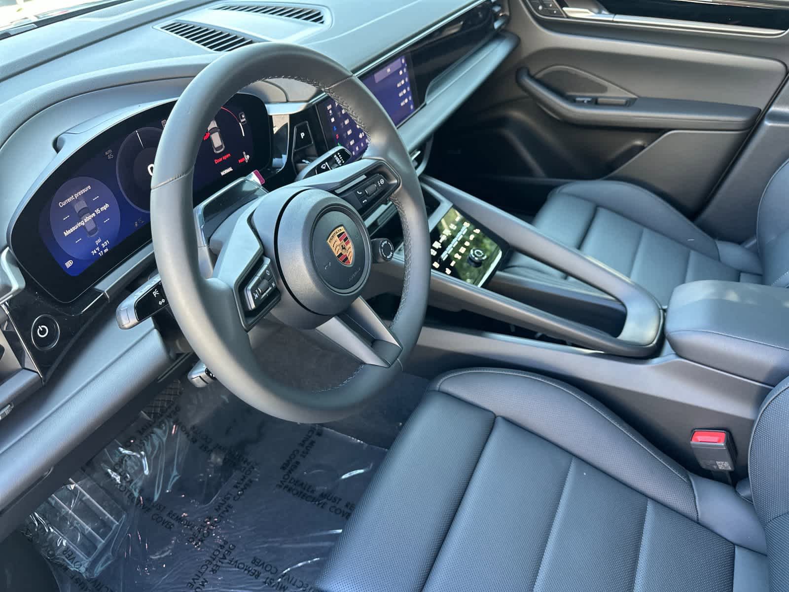 New 2026 Porsche Macan Electric RWD image 4
