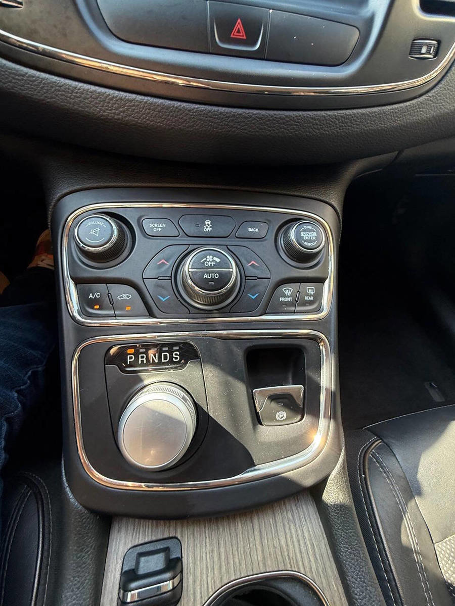 Used 2015 Chrysler 200 C w/ Navigation & Sound Group I image 38