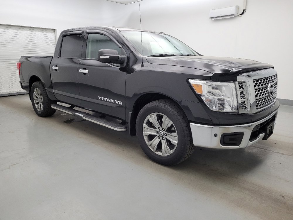 Used 2018 Nissan Titan SV w/ SV Convenience Package RWD image 11