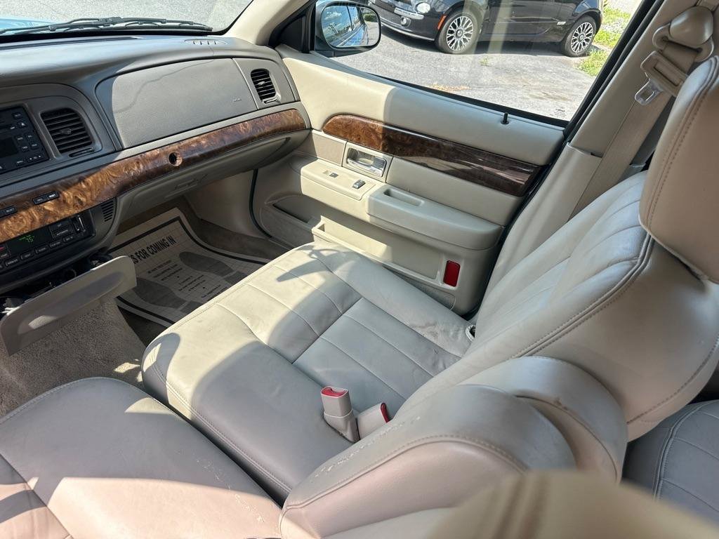 Used 2010 Mercury Grand Marquis LS RWD image 14
