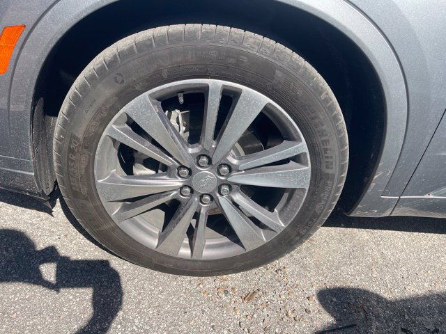 Used 2024 Cadillac XT6 Premium Luxury w/ LPO, Floor Liner Package FWD image 7