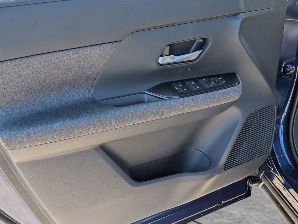 New 2026 Nissan Kicks SV image 16