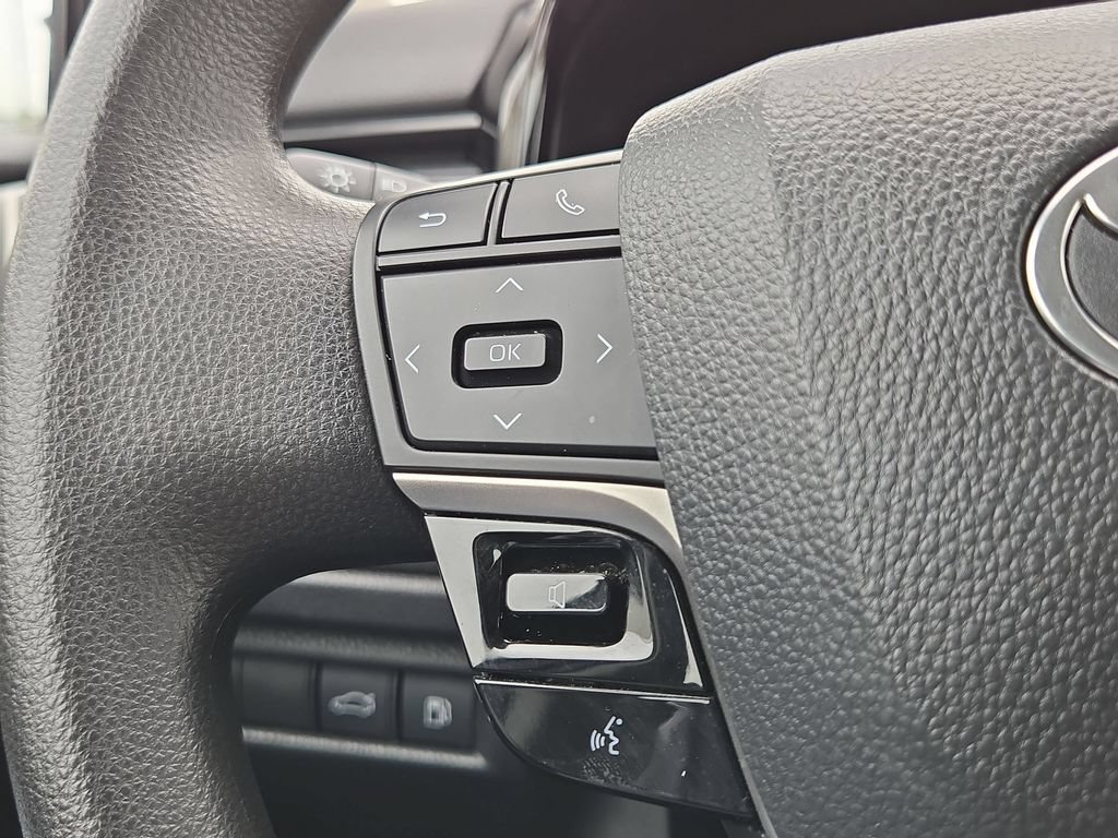 Used 2025 Toyota Camry LE FWD image 20