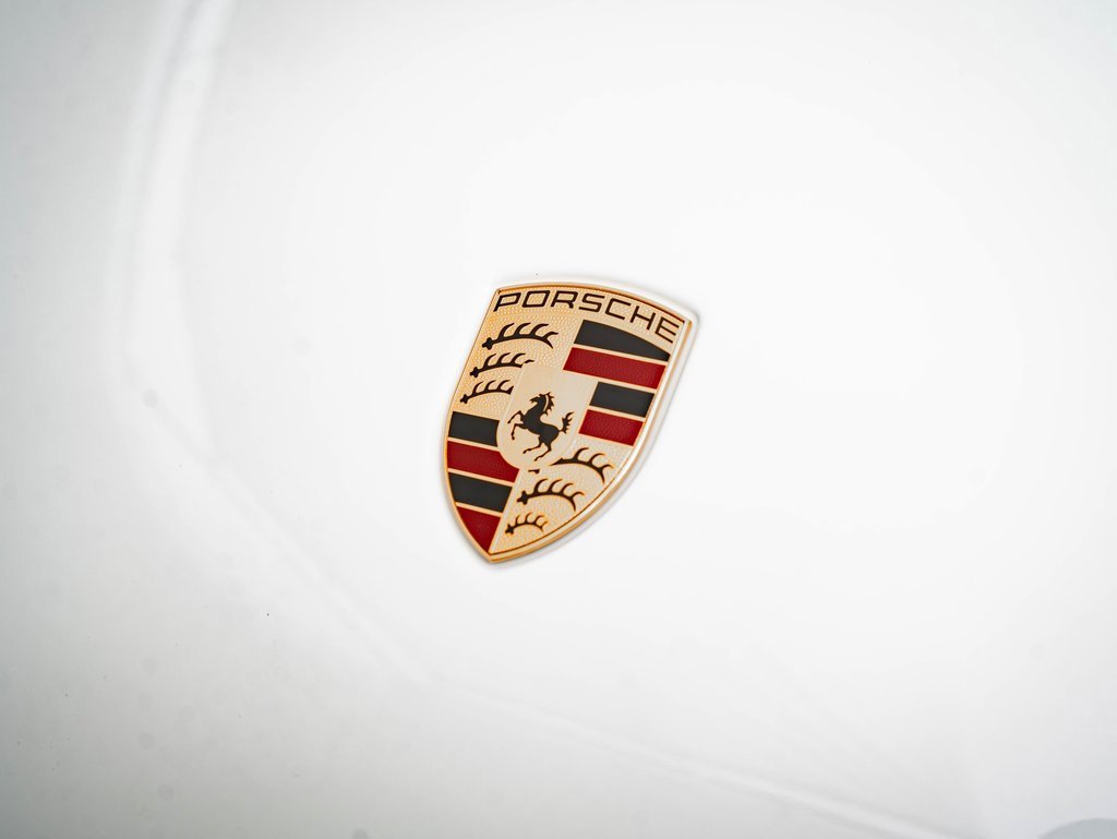 Certified 2025 Porsche Macan Turbo image 16