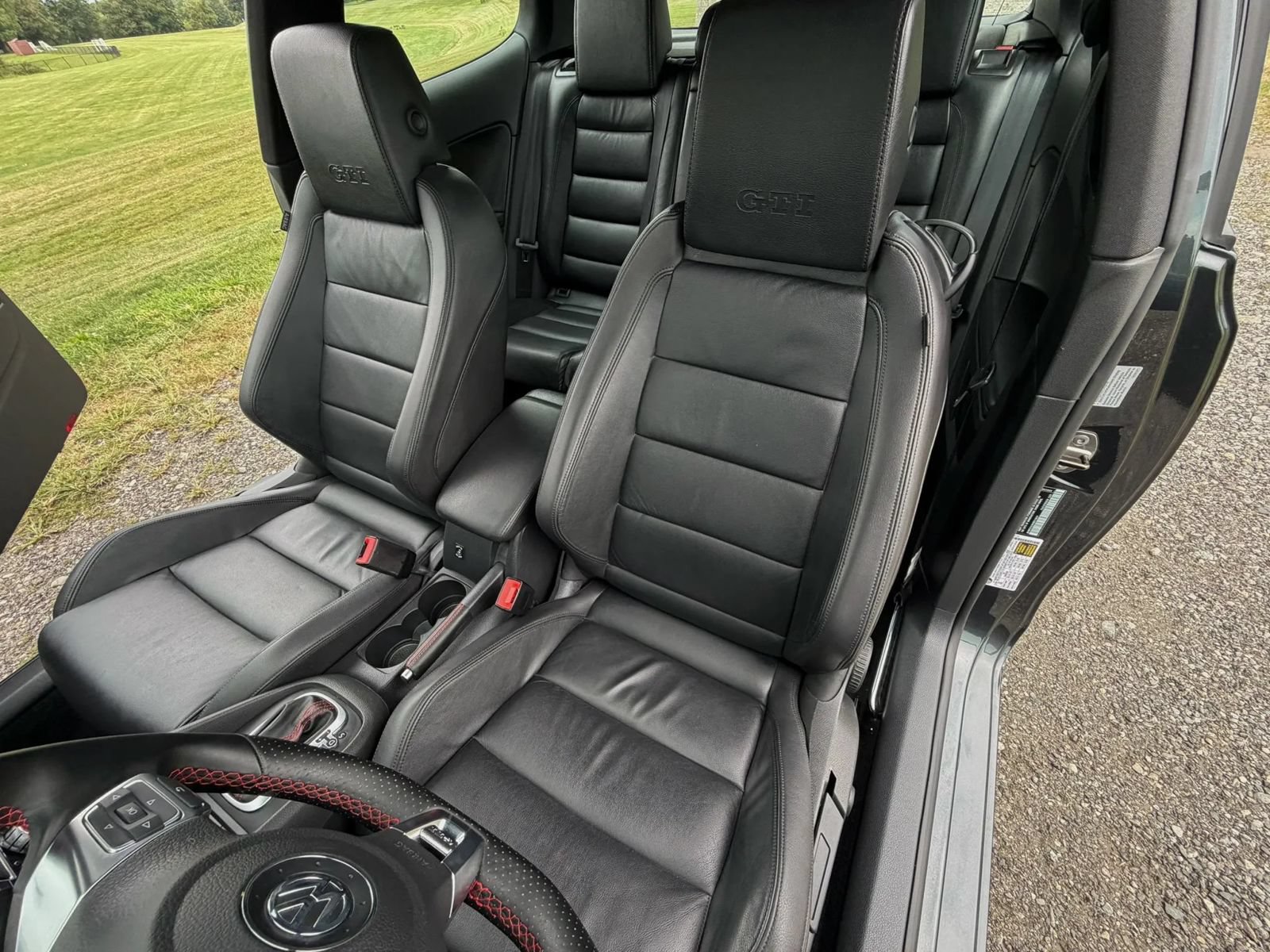 Used 2010 Volkswagen GTI 2-Door FWD image 88