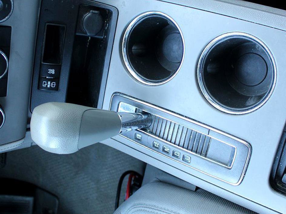 Used 2014 Chevrolet Traverse LS image 24