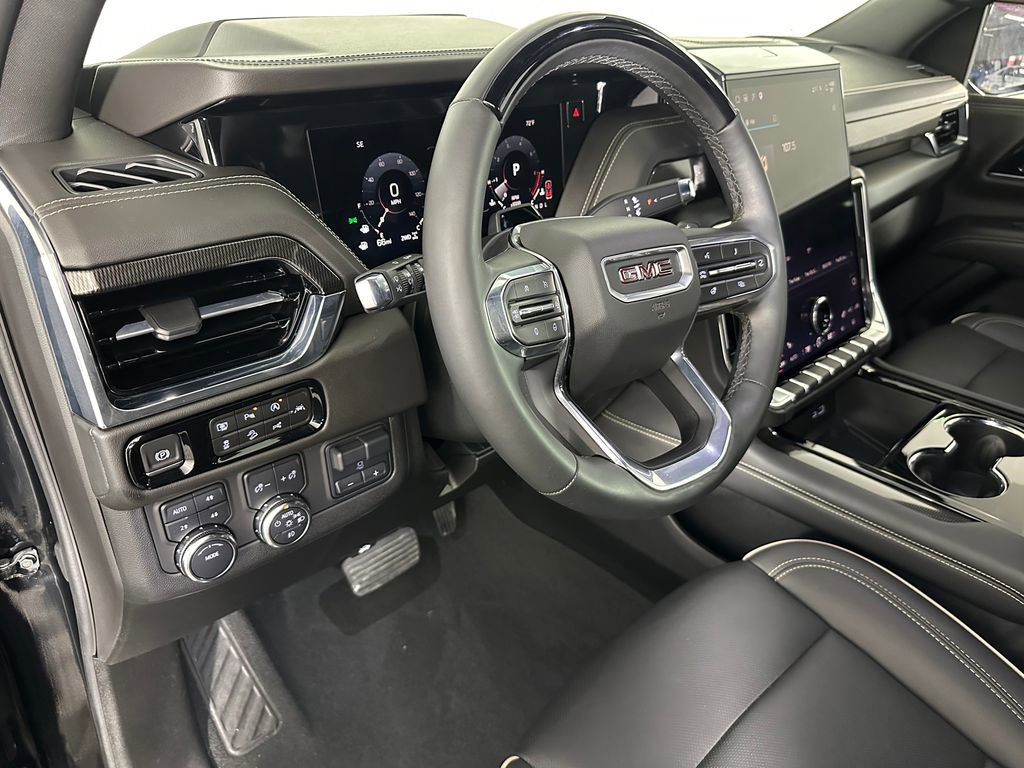 Used 2025 GMC Yukon Elevation image 11