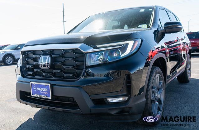 Used 2023 Honda Passport EX-L image 2