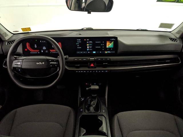 Used 2025 Kia K4 FWD image 7