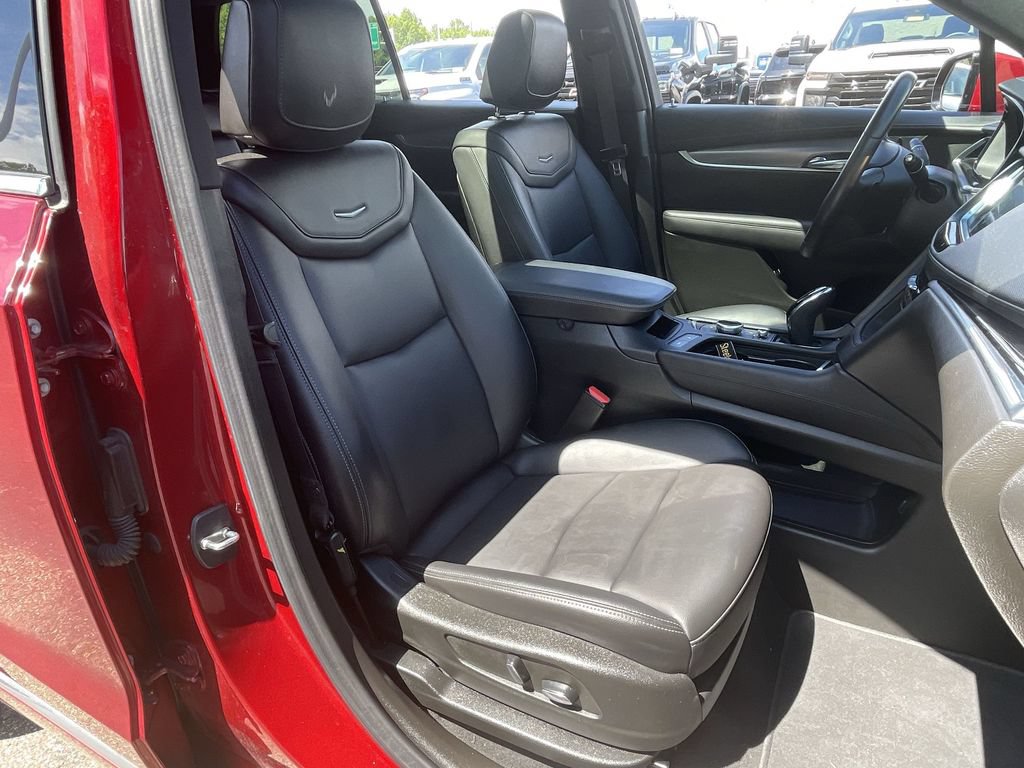 Used 2023 Cadillac XT6 Luxury AWD/4WD image 29