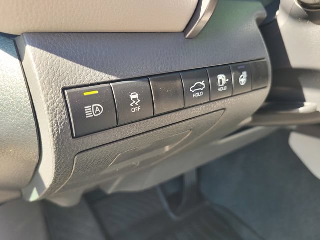 Used 2024 Toyota Camry SE w/ Cold Weather Package AWD/4WD image 19