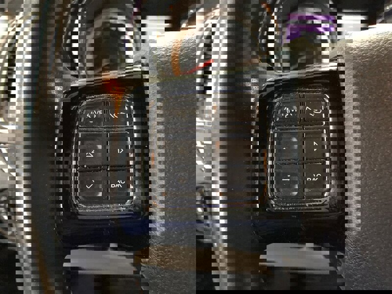 Used 2019 Dodge Grand Caravan SXT w/ Rear Park Assist Package image 2