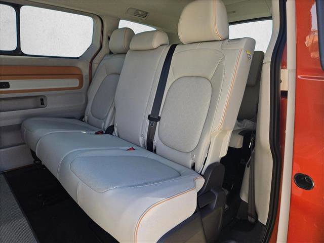 Used 2025 Volkswagen ID. Buzz Pro S Plus image 16