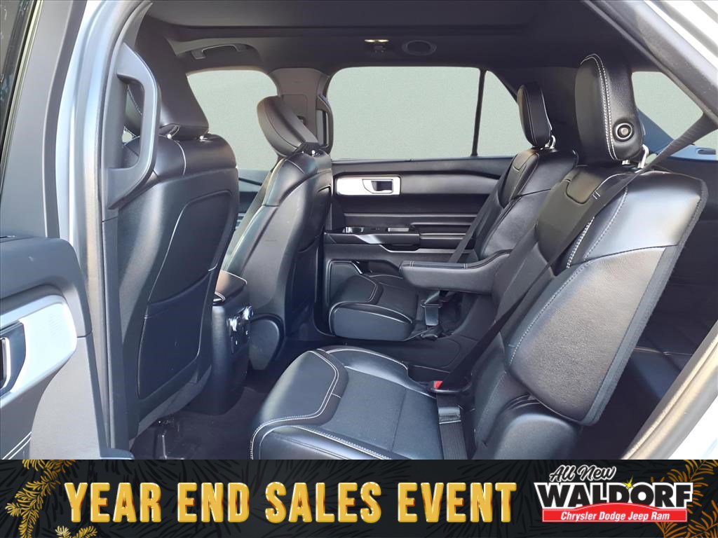 Used 2020 Ford Explorer ST w/ ST Street Pack image 12