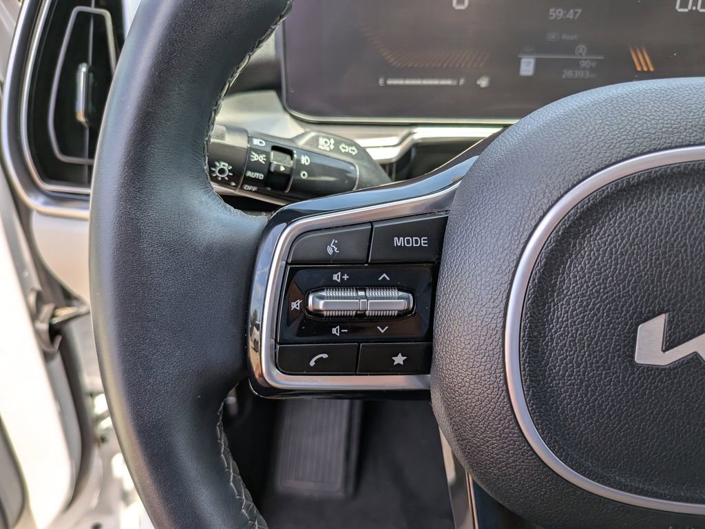 Certified 2024 Kia Sorento EX w/ Panoramic Sunroof Package FWD image 32