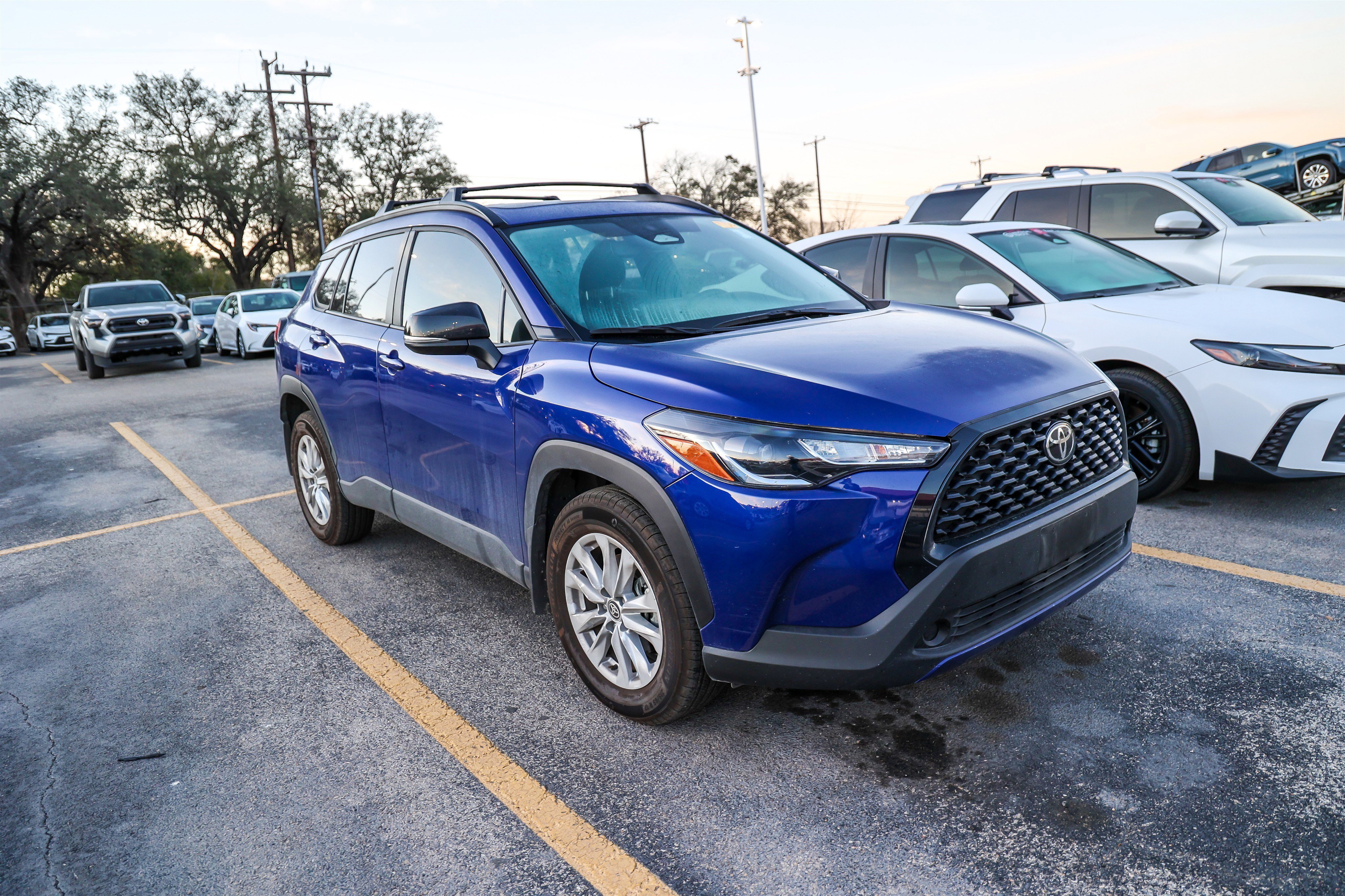 Certified 2025 Toyota Corolla Cross LE w/ Moonroof Package image 6