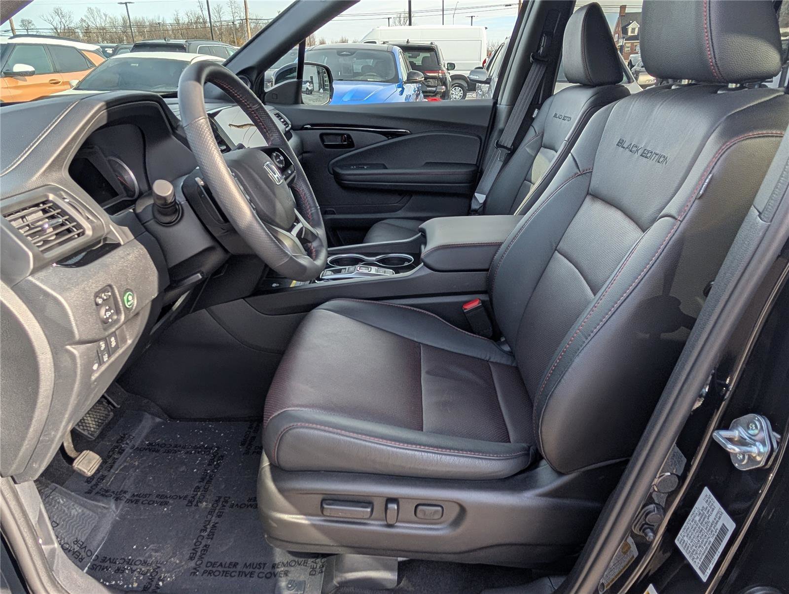 Used 2025 Honda Passport Black Edition image 18