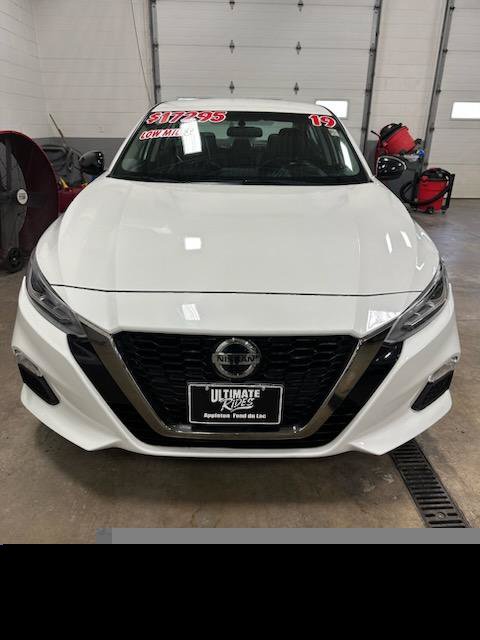 Used 2019 Nissan Altima 2.5 SR FWD image 3