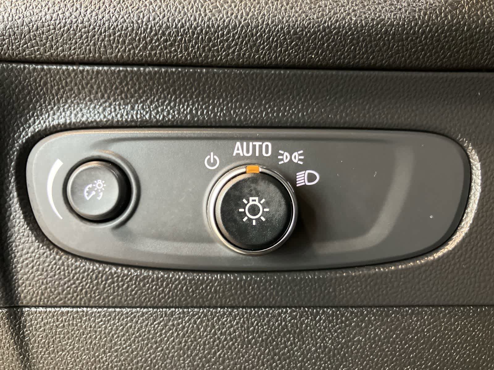 Used 2021 Buick Envision Preferred FWD image 14