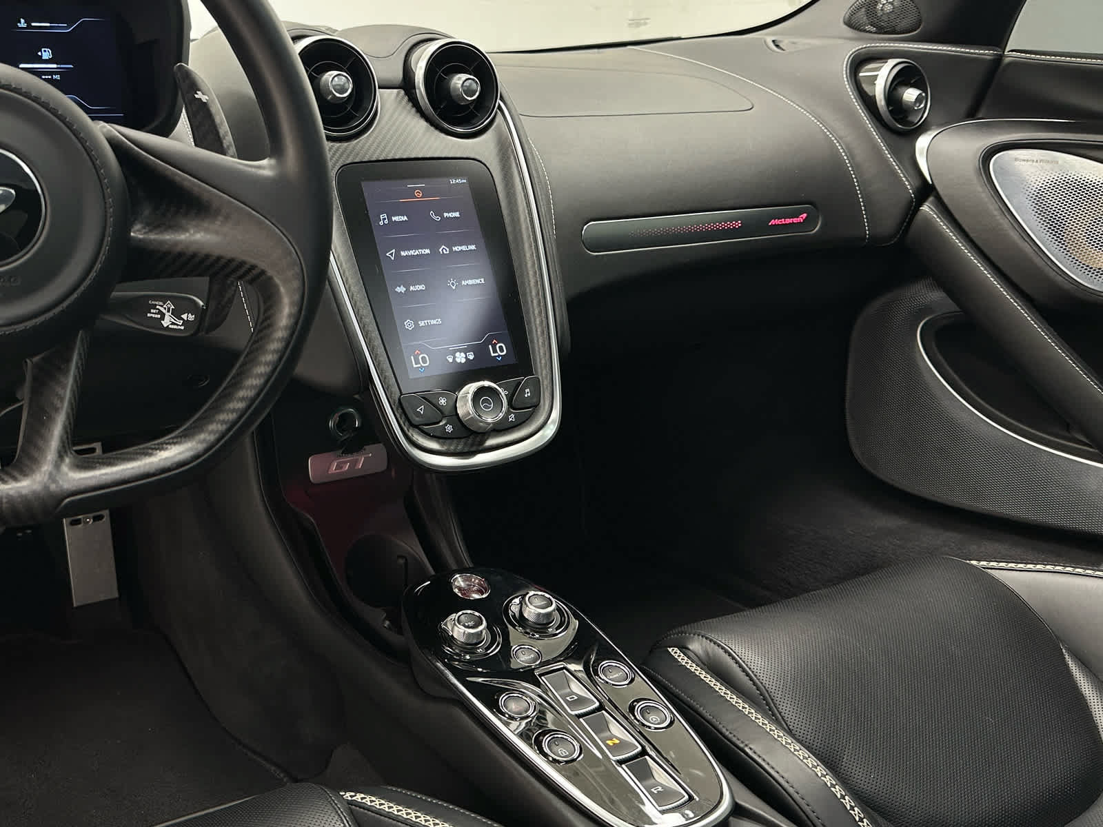 Used 2021 McLaren GT RWD image 19