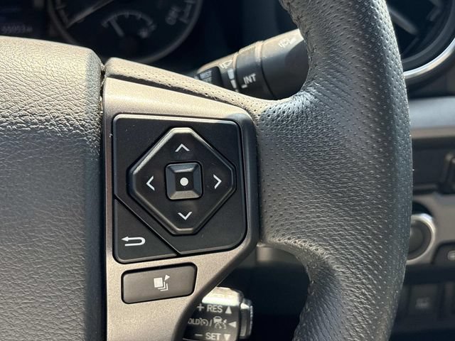 Used 2020 Toyota Tacoma TRD Off-Road w/ Technology Package AWD/4WD image 27