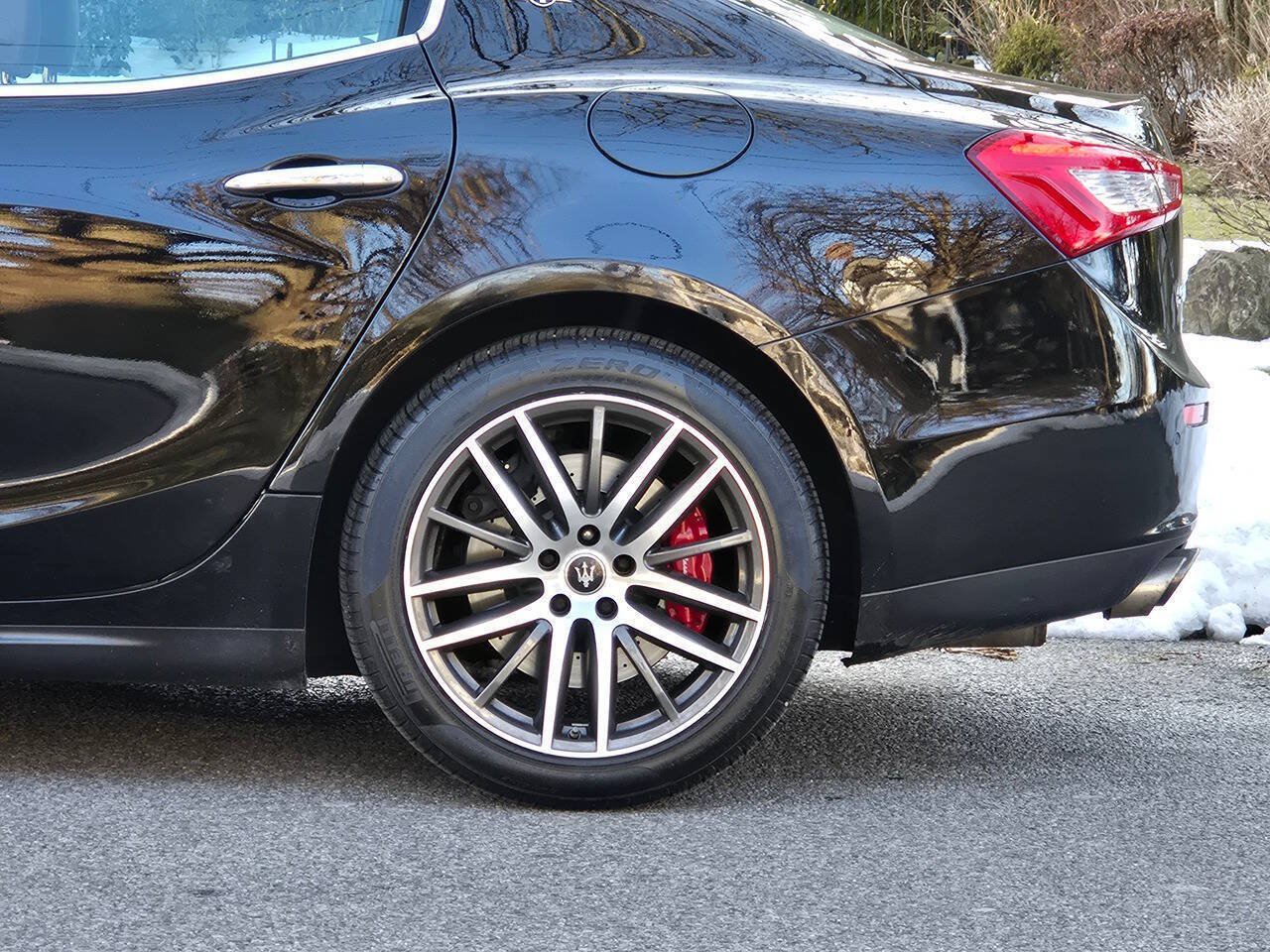 Used 2017 Maserati Ghibli S Q4 AWD/4WD image 8