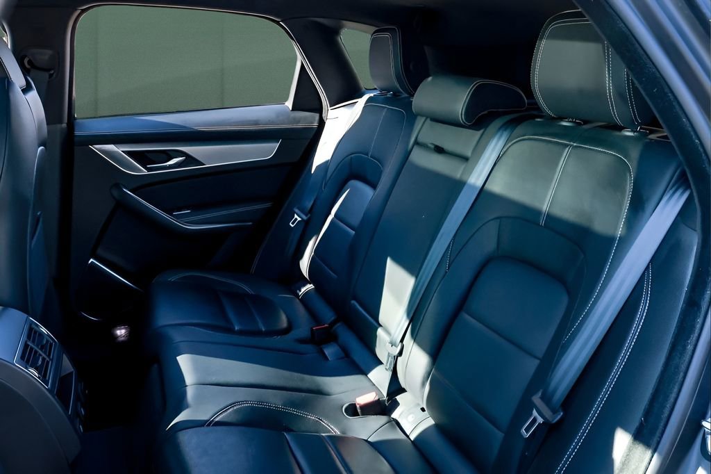 Used 2024 Jaguar F-PACE R-Dynamic S image 18