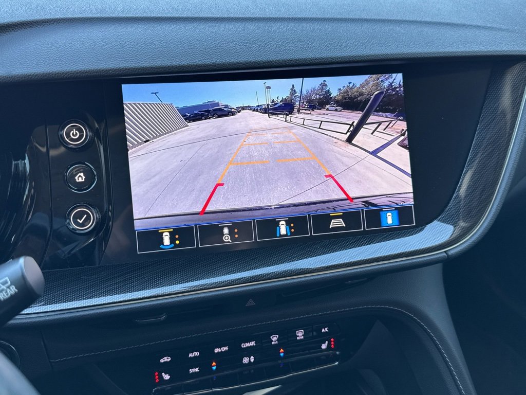 Used 2022 Buick Envision Essence w/ Technology Package I image 12