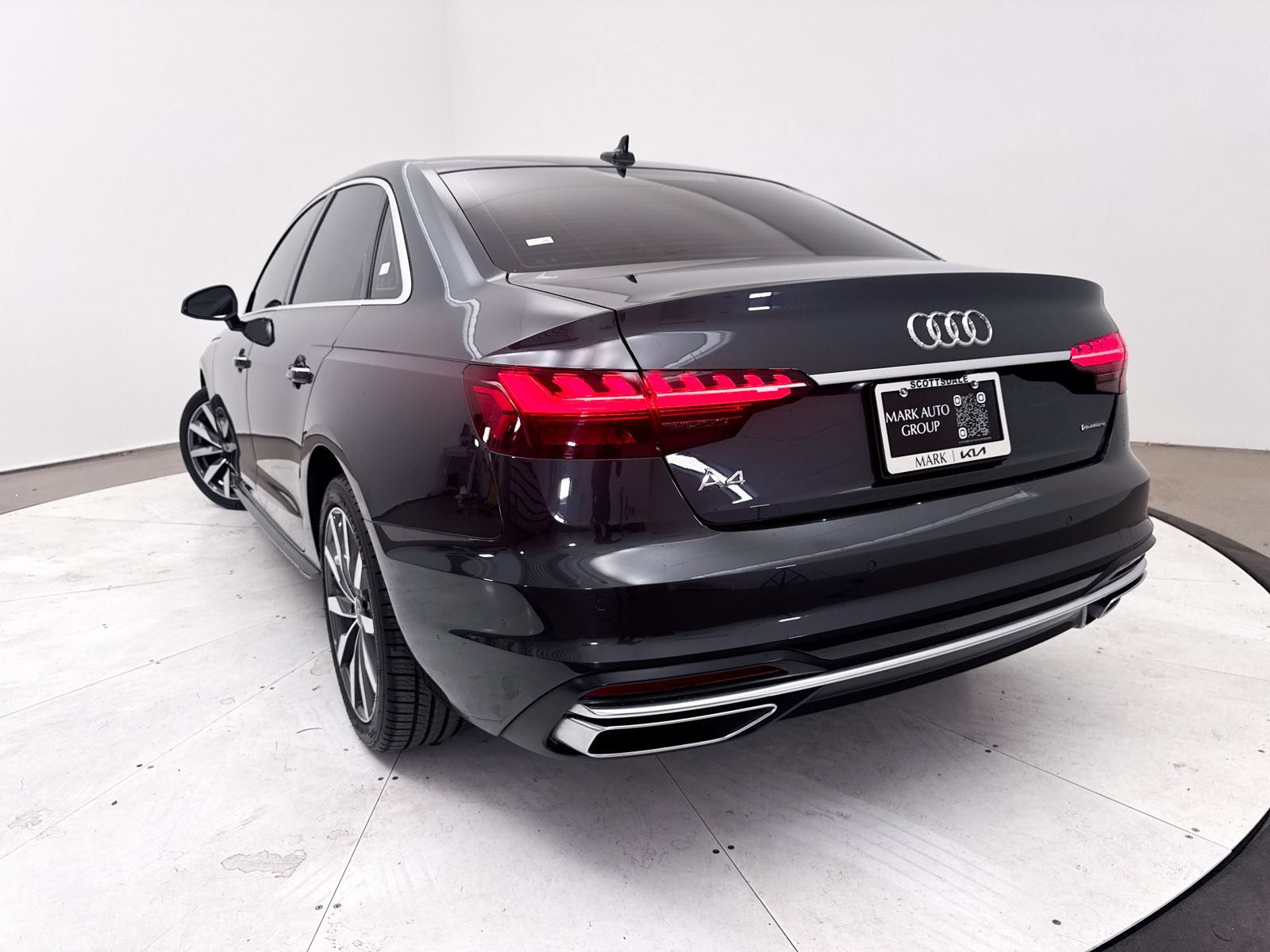 Used 2023 Audi A4 2.0T Premium w/ Convenience Package AWD/4WD image 5