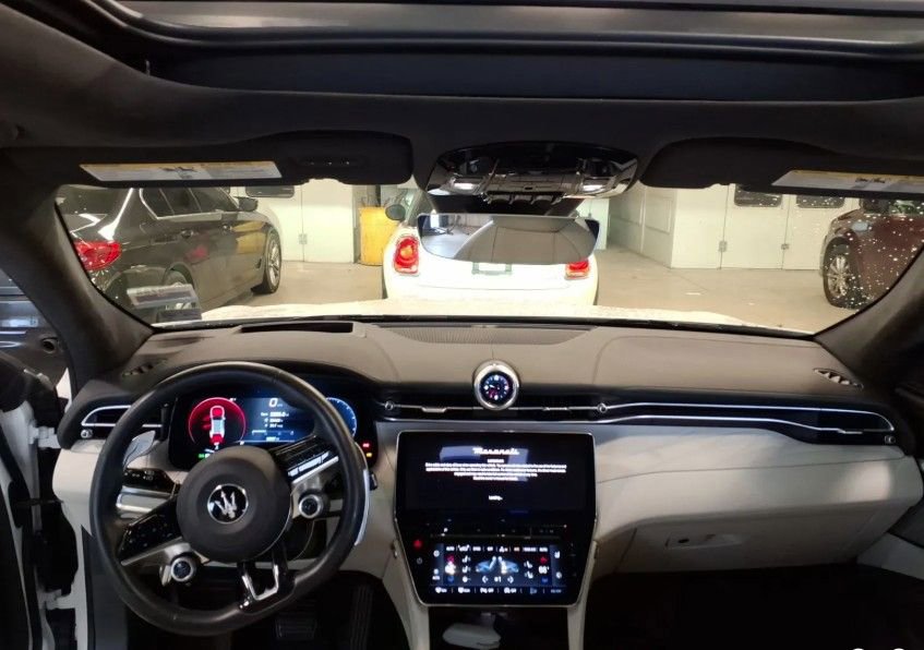 Used 2023 Maserati Grecale Modena image 5