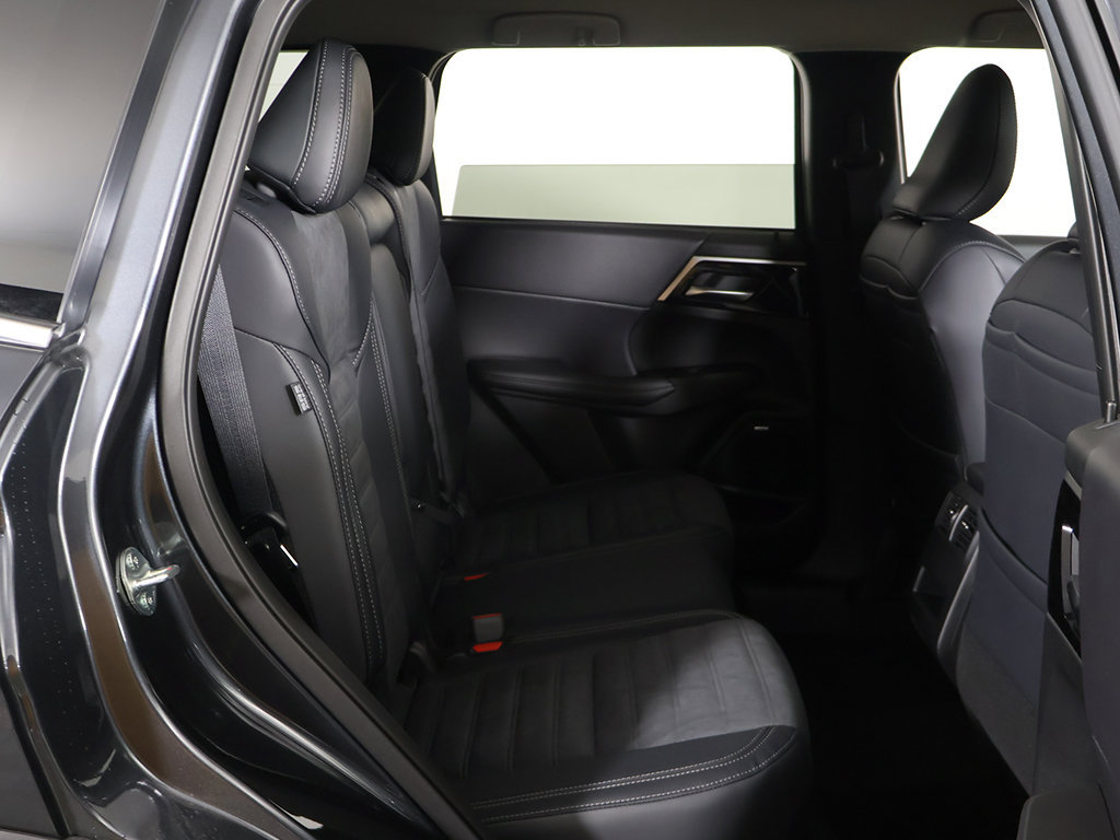 New 2026 Mitsubishi Outlander SE FWD image 32