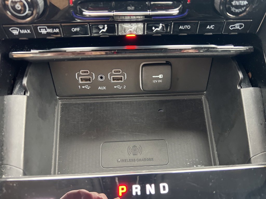 Used 2023 Jeep Grand Cherokee L Limited w/ Luxury Tech Group II image 5