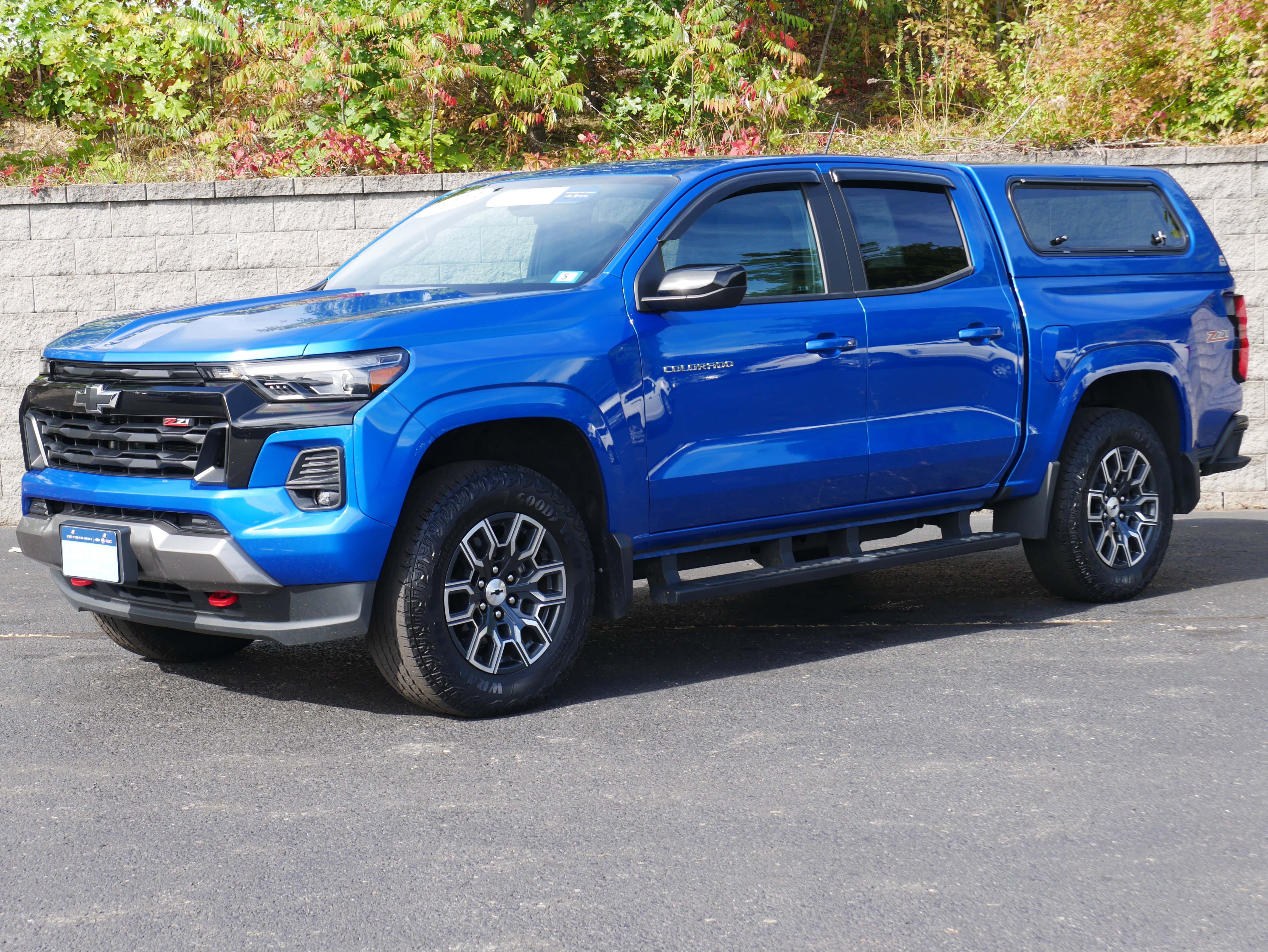 Certified 2023 Chevrolet Colorado Z71 w/ Z71 Convenience Package 2 image 1