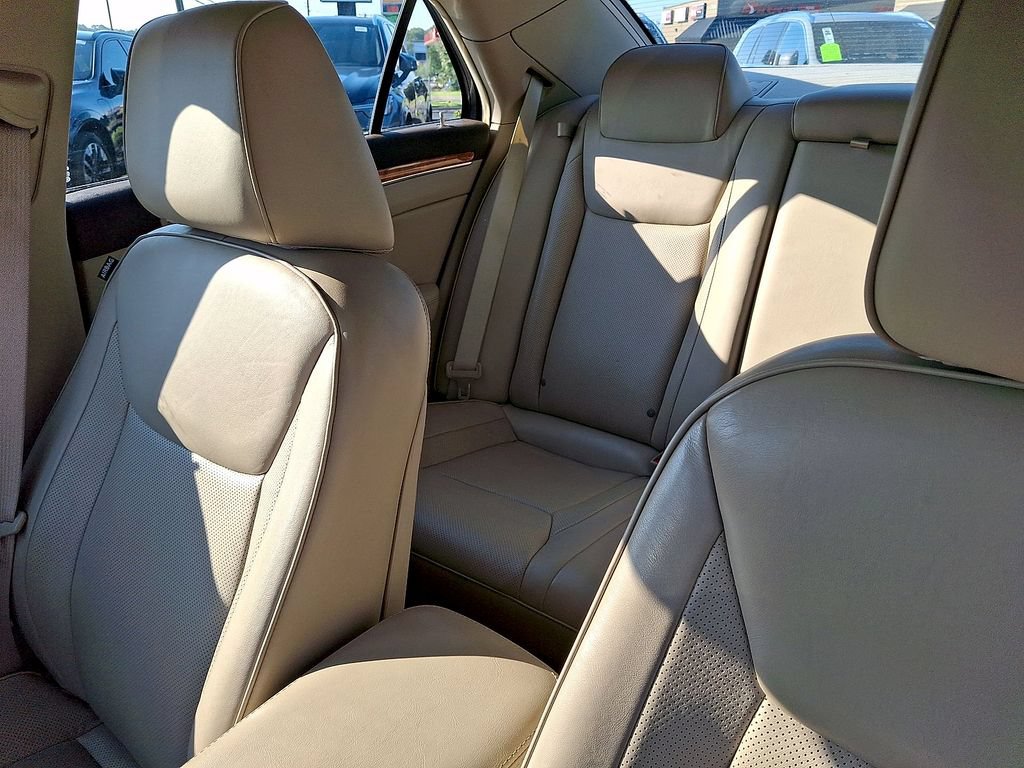 Used 2013 Chrysler 300 C w/ Light Group RWD image 12
