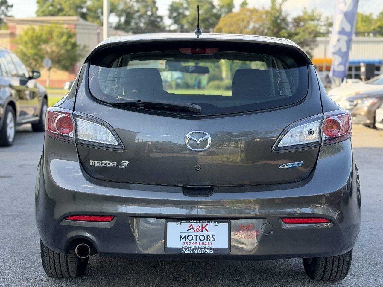 Used 2013 MAZDA MAZDA3 i Touring FWD image 7