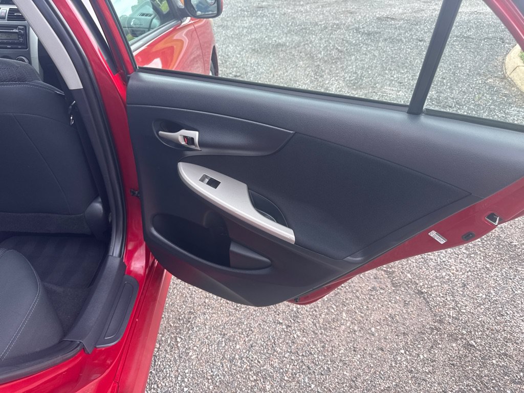 Used 2012 Toyota Corolla S FWD image 21