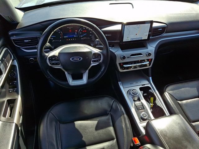 Used 2023 Ford Explorer XLT w/ Equipment Group 202A AWD/4WD image 2